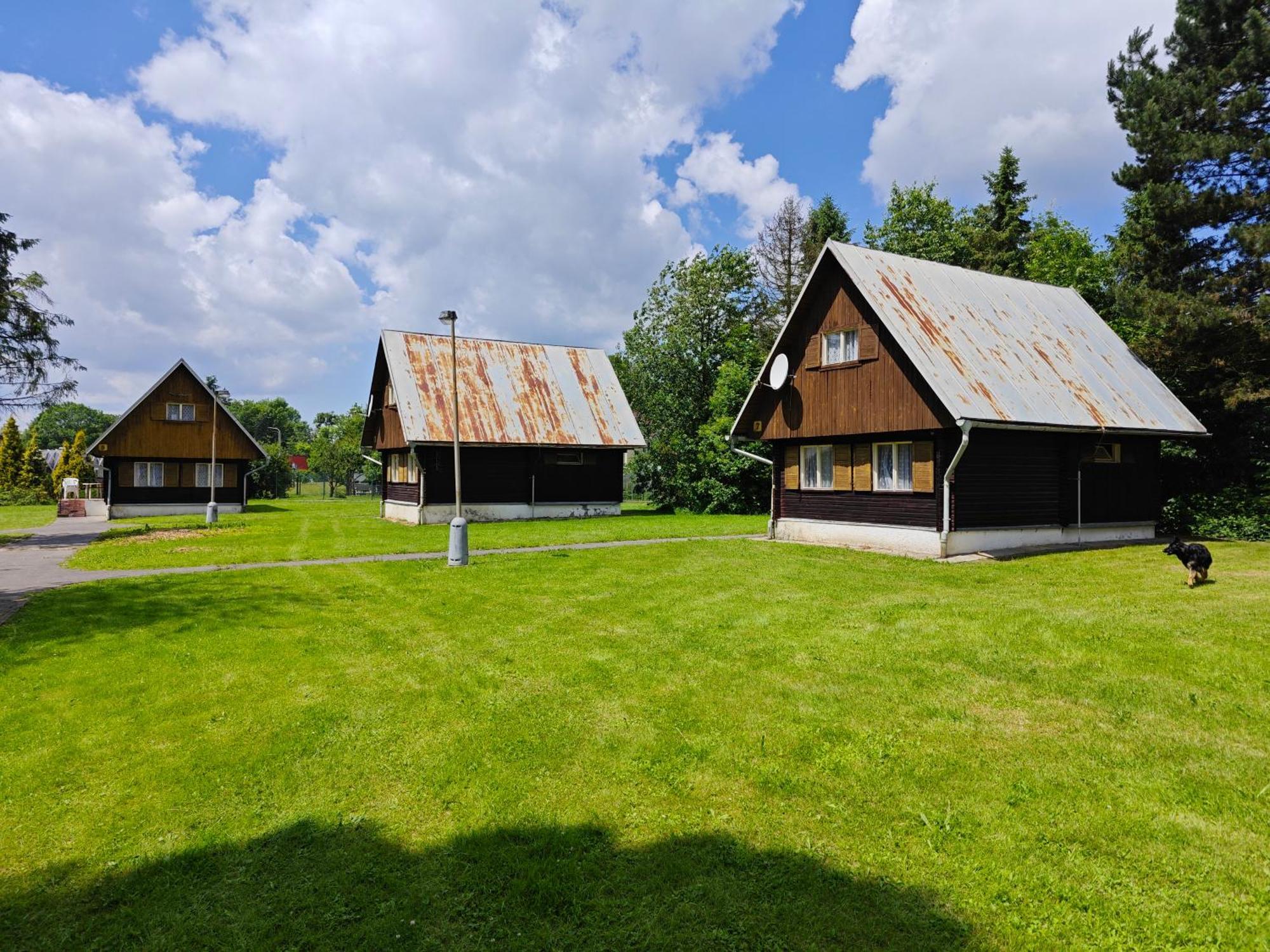 Bungalovy Roznov Villa Roznov pod Radhostem Exterior photo